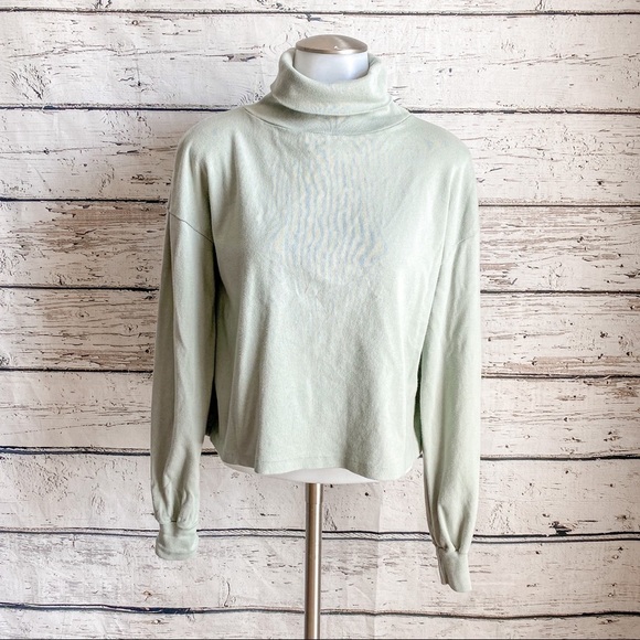 Brandy Melville green Angela turtleneck top - Picture 4 of 7